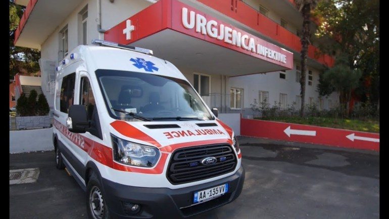 KORONAVIRUSI/ 6 raste me COVID-19 në 24 orët e fundit, mbyllet bashkia e Delvinës (VIDEO)
