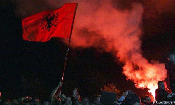 ZGJEDHJET NË SERBI/ Exit Pollet: Partia e Vuçiç ka marrë 180 mandate. Shqiptarët bëhen me 4 deputetë në Parlament