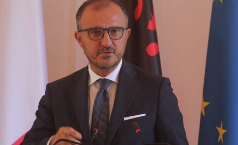 MBLIDHET KËSHILLI I INTEGRIMIT/ Soreca: E rëndësishme që të tregohet frymë bashkëpunimi