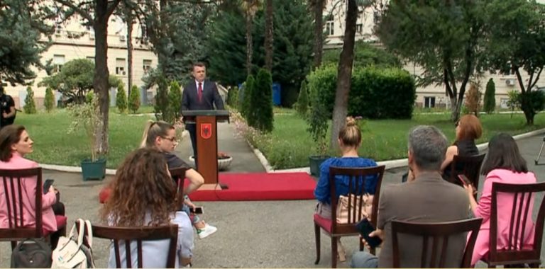 A DO VIJOJË PS ME SHKARKIMIN E METËS APO DO BËJ HAP PAS? Balla: S’ka qenë qëllim në vetvete. Komisioni vijon punën