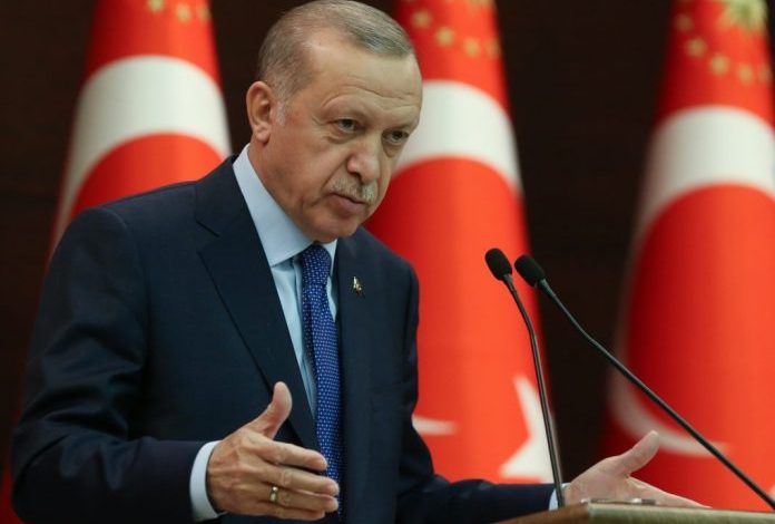 COVID-19/ Erdogan heq tërësisht shtetrrethimin e vendosur për çdo fundjavë