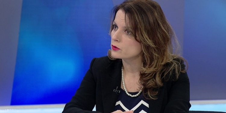 “ME RREZIK BARET DHE…”/ Tomini: 30% e të prekurve nga Covid në Shqipëri, të moshës 25-30 vjeç…