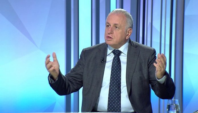 “DIELLI NUK FSHIHET ME SHOSHË”/ Tritan Shehu: Ju rendis unë pikat se përse Shqipëria ka 15 kushte për çeljen e negociatave