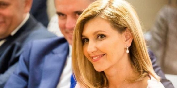 INFEKTOHET ME KORONAVIRUS ZONJA E PARË NË UKRAINË/ Testohen presidenti dhe fëmijët (FOTOT)