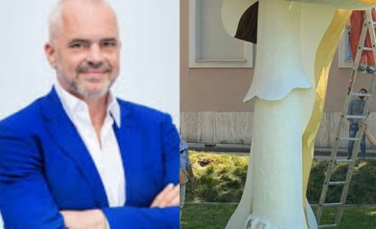 U SHKATËRRUA ME MOLOTOV NGA PROTESTA E OPOZITËS/ Rama rikthen KËRPUDHËN e famshme para kryeministrisë: 1 metër më e lartë se ç’ishte (FOTOT)