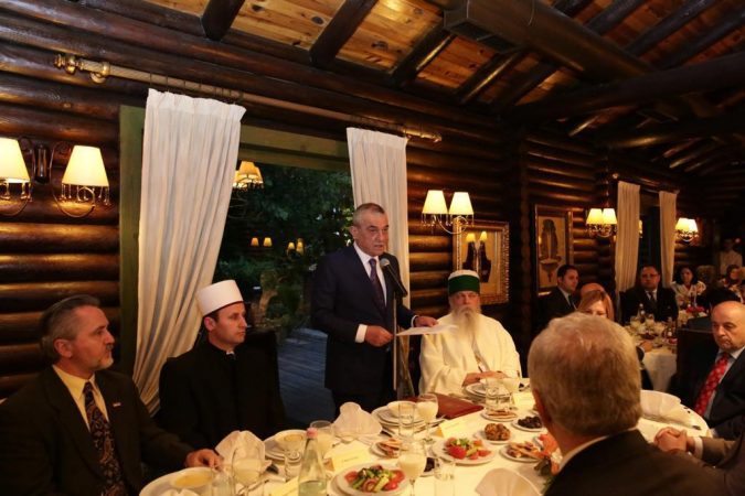URIM PËR KURBAN BAJRAMIN/ Ruçi: Me ndihmën e besimit, jeta e lumturia do të triumfojnë mbi pandeminë