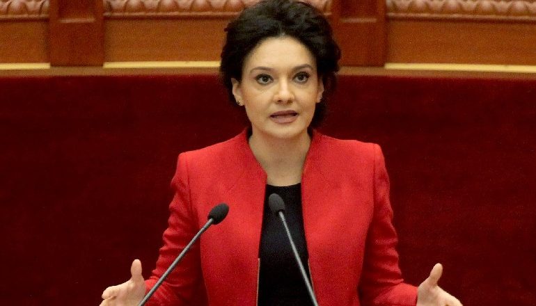 REAGIMI I PPE PËR NDRYSHIMET KUSHTETUESE/ Spiropali: Po nxisni përçarje! Basha e PD, në vend se të kacavirren pas pasqyrave, të na bashkohen