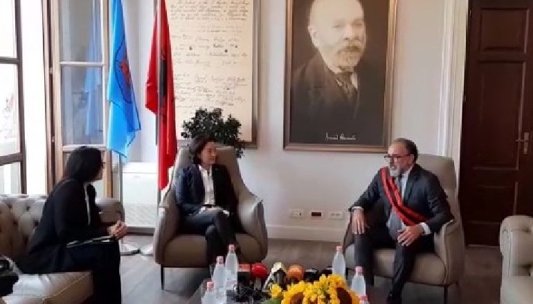 E NIS JAVËN NGA VLORA/ Ambasadorja Kim: Duhet të sundojë ligji që amerikanët të kenë besim të investojnë në Shqipëri