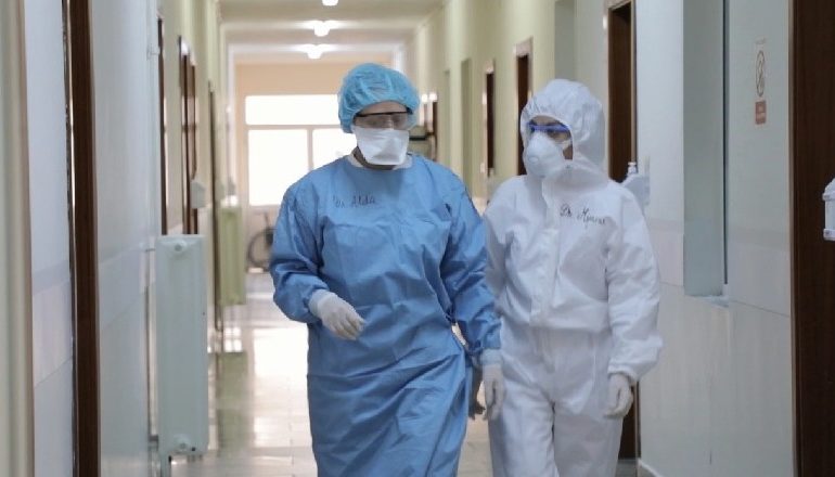 “COVID-19 EKZISTON”/ Ministria e Shëndetësisë: Tre prej pacientëve të intubuar te Spitali Infektiv janë mosha të reja