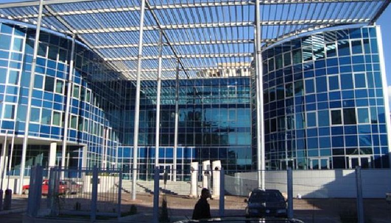 GJYQTARI ME COVID-19/ GJKKO anulon 6 seanca, kërkesë ISHP: Hetim epidemiologjik për stafin