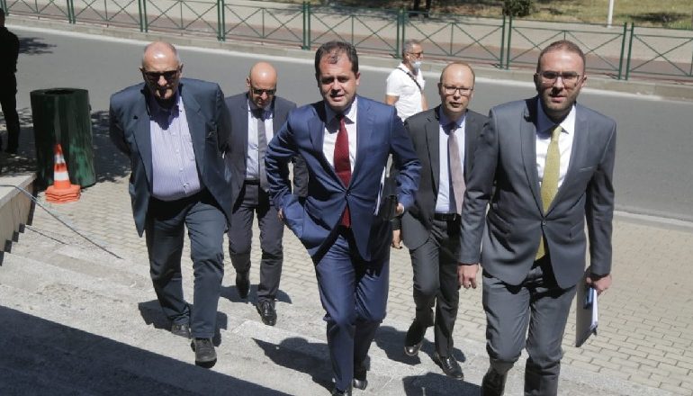 MBLEDHJA E KËSHILLIT POLITIK/ Bardhi “këmbëngul”: Listat nuk mund të hapen tani