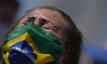 COVID-19/ 140 mijë viktima në Shtetet e Bashkuara! 80 mijë vdekje në Brazil