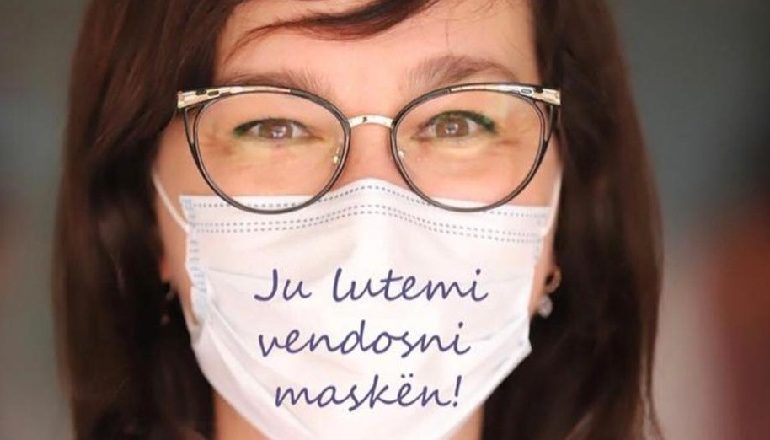 FOTOLAJM/ Rama mesazh për qytetarët: Ju lutem vendosni maskën
