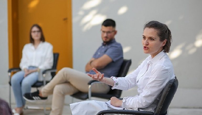 TAKIM ME 10 MATURANTËT MË TË MIRË/ Shahini: Më la mbresë që duan mjekësinë edhe pas pandemisë