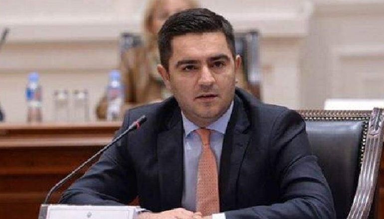 “NUK KAM ASNJË SIMPTOMË…”/ Ministri shqiptar në Maqedoninë e Veriut rezulton pozitiv nga Covid-19