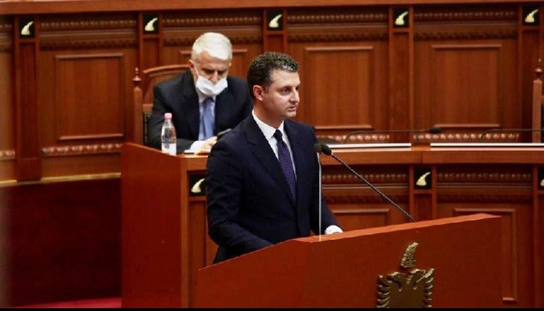 RAPORTIMI NË KUVEND/ Drejtori i AMF-së shpall 5 prioritetet para deputetëve