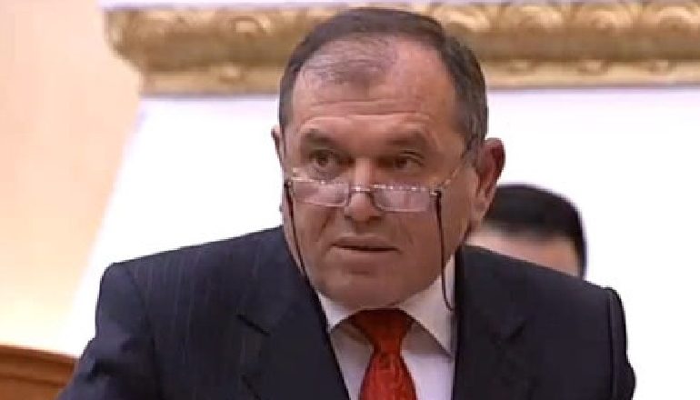U SHTRUA TEK “SHEFQET NDROQI” PAS KOMPLIKACIONEVE ME COVID/ Enver Roshi dërgohet për kurim në Turqi