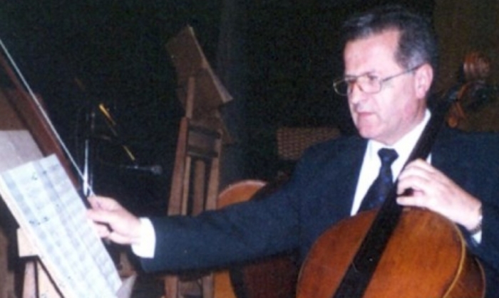 E TRISHTË/ Ndahet nga jeta mjeshtri i madh i violinçelës Gjovalin Lazri