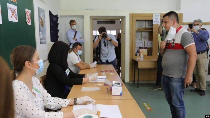 NË KOHË PANDEMIE/ Zhvillohen zgjedhjet e parakoshme parlamentare në Maqedoninë e Veriut