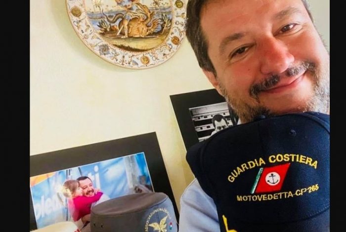 MATTEO SALVINI PUBLIKON FOTON NGA SHTËPIA/ Ja detaji i veçantë shqiptar që tërheq vëmendjen