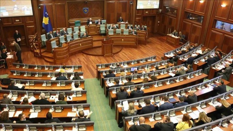 KA MARRË PJESË NË SEANCAT E KUVENDIT/ Deputeti i AAK-së: Jam infektuar nga COVID-19