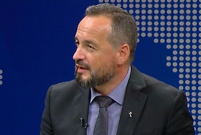 VETËFLIJIMI NË KOMBINAT/ Pastori bën deklaratë të fortë: Grupe satanike qarkullojnë në Shqipëri, me familjen Josifi mund të jetë bërë eksperiment