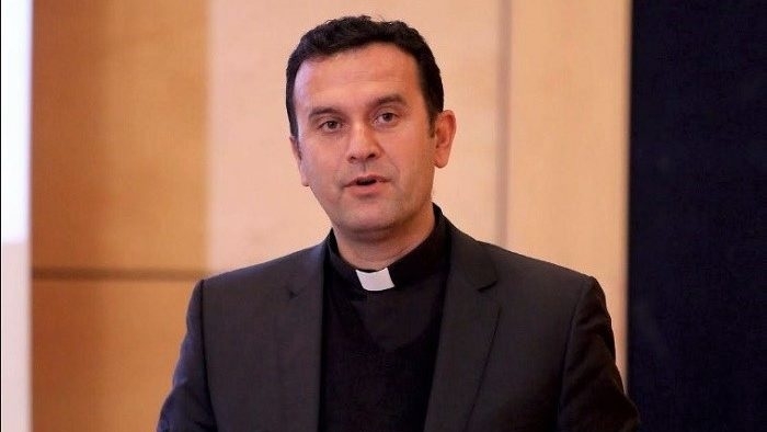 “MOS TA KTHEJMË SHQIPËRINË NË MORG”/ Dom Gjergj Meta apel për kujdes nga Covid-19