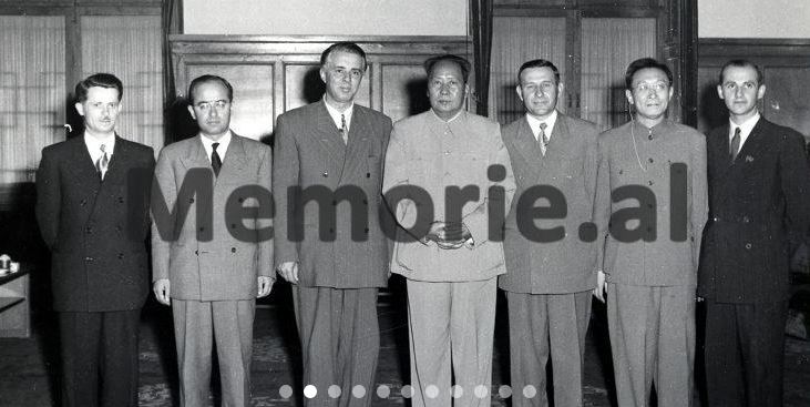 DOSSIER/ Letra sekrete e Hysni Kapos në ’78: Shoku Enver, t’ua bëjmë kinezëve siç i’a bëmë Hrushovit, që ta marrë vesh…