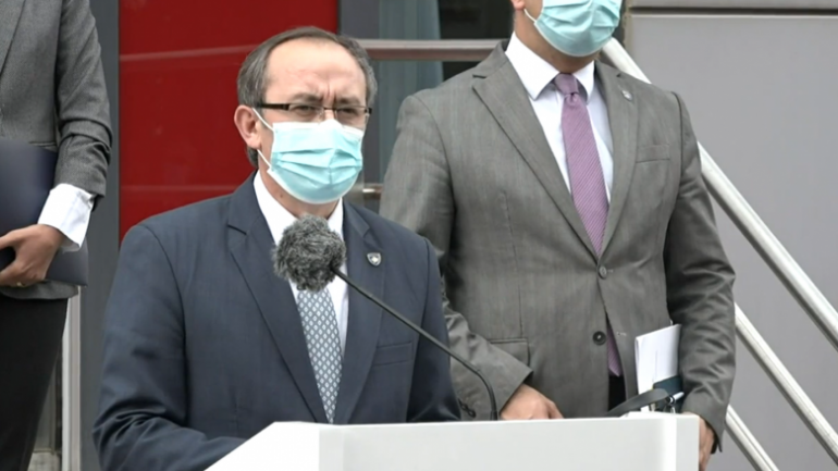 “S’KA GJENDJE TË JASHTZAKONSHME”/ Qeveria e Kosovës merr masa të reja në luftën ndaj pandemisë së COVID-19