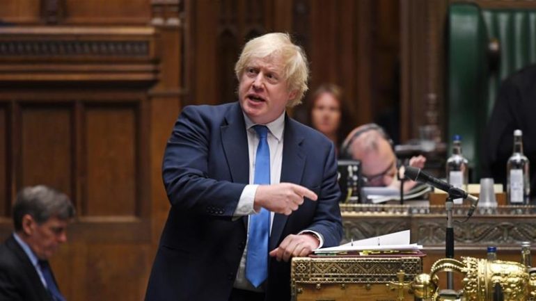 KORONAVIRUSI NË BRITANINË E MADHE/ Boris Johnson thirrje qytetarëve: Kalojini pushimet brenda vendit