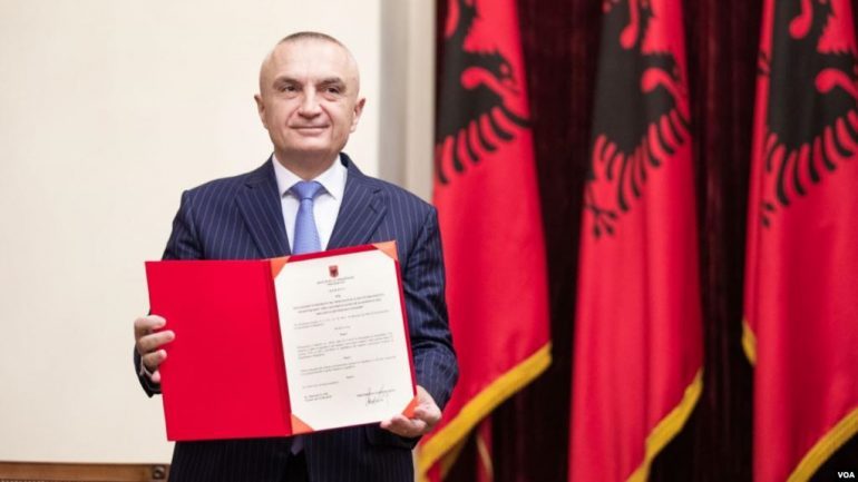 E GRADOI ME TITULLIN GJENERAL MAJOR/ Meta dekreton Bajram Begajn, Shef të Shtabit të Përgjithshëm të Forcave të Armatosura