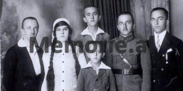 DOSSIER/ Nga komandantë të Kalasë së Podgoricës, adjutant të Sulltanit dhe miq të Ataturkut, prefektë të Monarkisë, e deri në anijet kozmike në SHBA-ës
