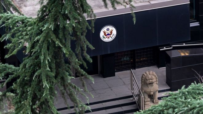 NIS LUFTA E FTOHTË/ Kina i kundërpërgjigjet SHBA-ve dhe i mbyll konsullatën amerikane në Chengdu