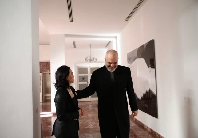 “DO SHOHIM NËSE UDHËHEQËSIT DO E MBAJNË FJALËN”‘/ Rama i përgjigjet ambasadores së SHBA: Nuk më erdhi mirë…