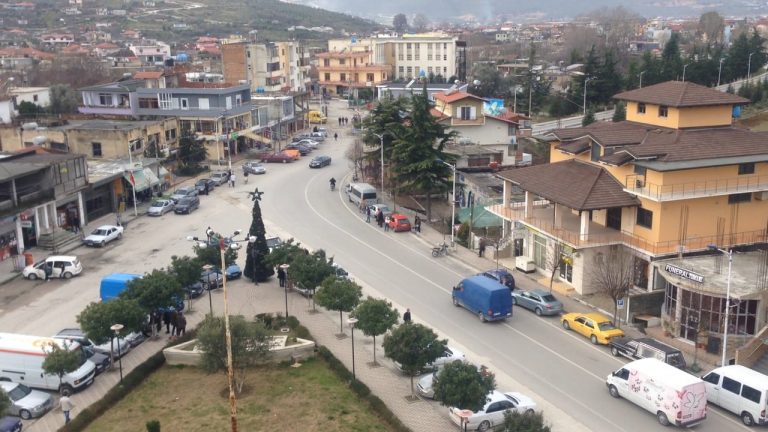 MIRATOHET NË KËSHILLIN BASHKIAK/ Nga sot Ura Vajgurore do të quhet Dimal, ndryshimi i emrit për ta kthyer qytetin në destinacion turistik