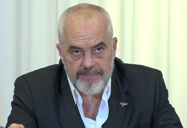FILLOJNË GRANATET E PARA TË RINDËRTIMIT NË DY BASHKI TË TJERA/ Rama: Qeveria do të paguajë një për një…