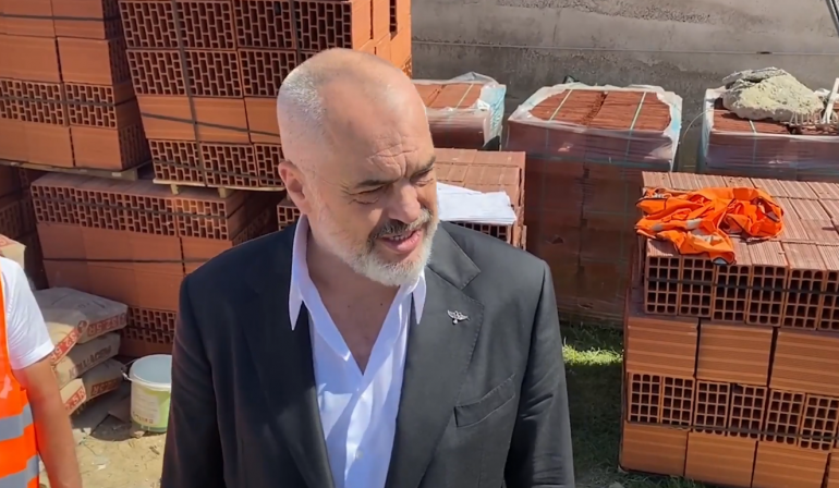 “ÇUDI E MADHE”/ Rama u përgjigjet kritikëve të Rindërtimit: Fjala e keqe u vjen si kryefjala e mendimit të tyre, edhe kur shohin një punë të mirë