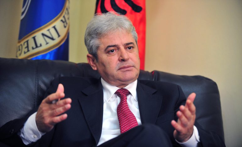 PAS THAÇIT E VESELIT/ Ali Ahmeti thirret nga Gjykata Speciale në Hagë: Do shkoj