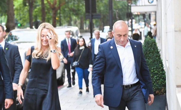 “GJENERAL I ZEMRËS SIME…”/ Ja si ka zgjedhur gruaja e Haradinaj ta urojë për ditëlindje (FOTOT)