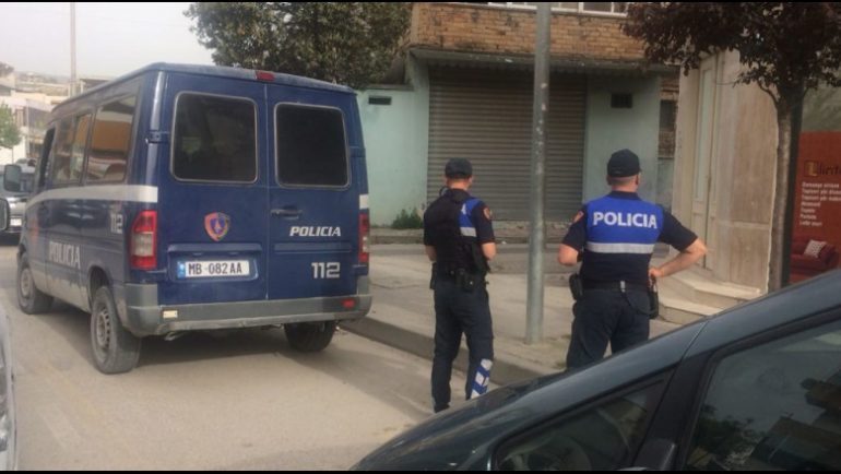 SHERR NË LOKALIN NË GRAMSH/ Arrestohet një person, procedohen penalisht 4 të tjerë (SI E GËNJYEN POLICINË)