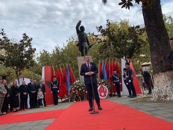 DITA E VETERANËVE/ Balla: Një komb që nderon çlirimtarët e vet, është një komb i emancipuar…