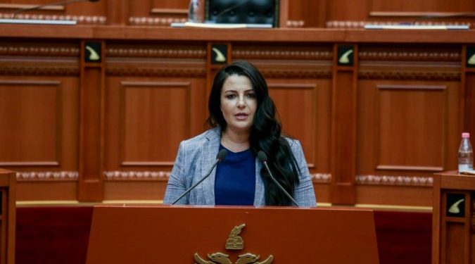 NDRYSHIMET NË KODIN AJROR/ Balluku: Synohet përafrimi me legjislacionin europian, ja cilat janë risitë nga ky projektligj
