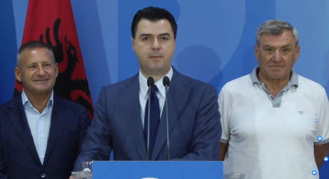VOTIMI NË PARLAMENT “TËRBON” BASHËN/ “Kurrë më parë një kryeministër s’ka vënë interesin e tij mbi ato të shqiptarëve, nga sot Rama s’është…”
