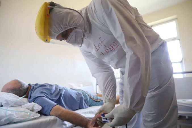 PAMJET NGA INFEKTIVI/ Njihuni me infermier Korabin, në shërbim që prej ditës së parë të pandemisë