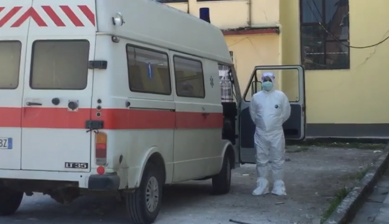 COVID-19/ 8 raste të reja në Berat, mes tyre një mësuese dhe një efektiv. Policia e Beratit në alarm