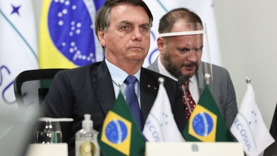 “UNË KAM SIPTOMAT E COVID-29″/ Presidenti i Brazilit: Po pres rezultatin e testit