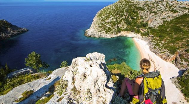 PUSHIME NË KOHË PANDEMIE/ Shqiptarët ikin në Turqi, vendin tonë e vizitojnë turistë nga Ukraina, Polonia, Bjellorusia