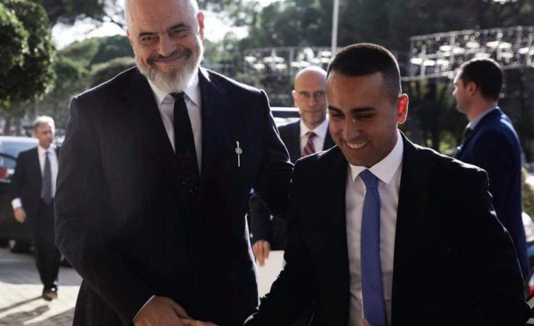 BISEDË TELEFONIKE ME RAMËN E BASHËN/ Ministri i jashtëm italian: “Zgjedhorja” të miratohet para pushimeve verore. Do vizitoj Tiranën…