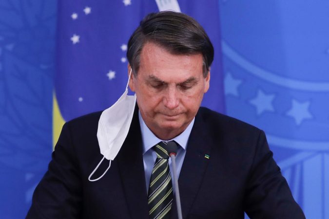 KORONAVIRUSI/ Presidenti i Brazilit dhe “mallkimi” nga COVID-19, rezulton pozitiv për herë të 3-të që nga infektimi