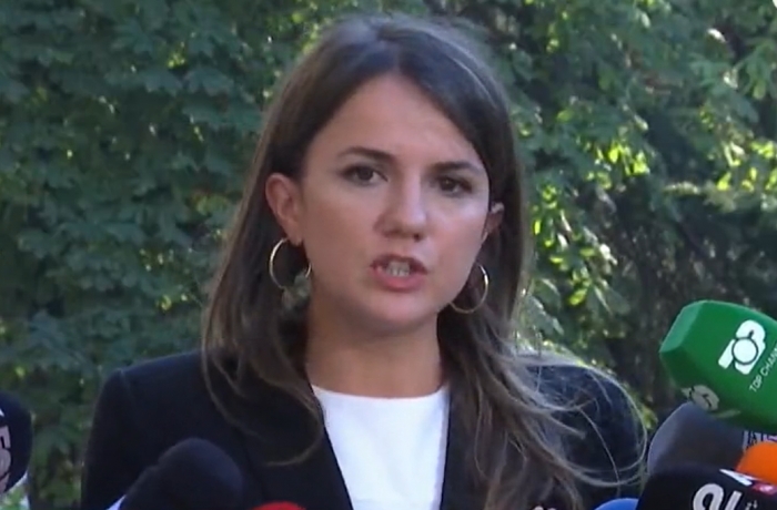 LISTAT E HAPURA/ Hajdari: S’ka njeri ta ndalë këtë furtunë ndryshimesh. Ja çfarë më thonë njerëzit në rrugë